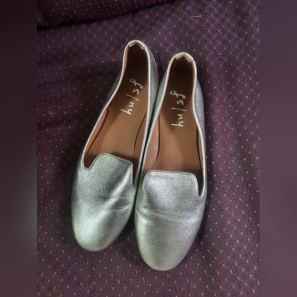 fs/ny ~ Silver Flats ~ French Sole LIKE NEW!